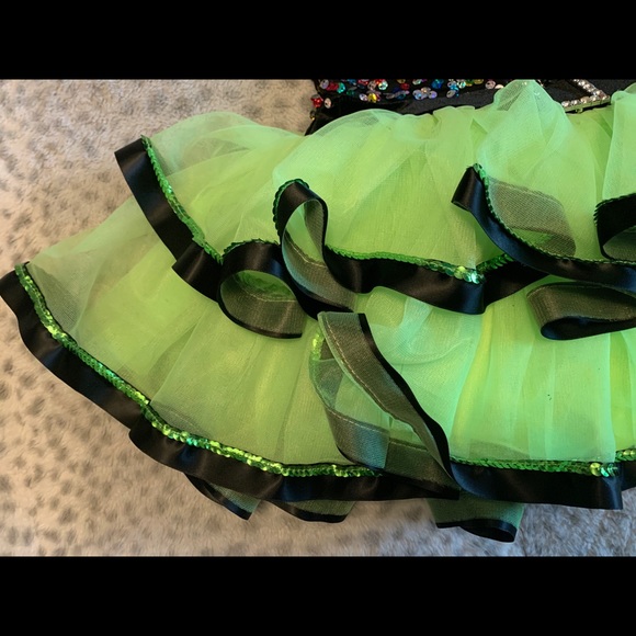 Multicoloured body with neon green tulle costume. - Picture 4 of 9